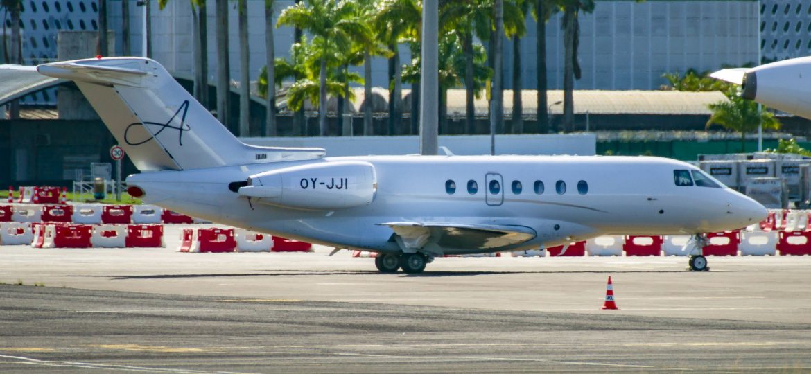 Hawker 4000 Sun-Air OY-JJI