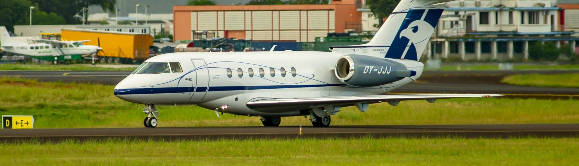 Hawker 4000 Sun-Air OY-JJJ