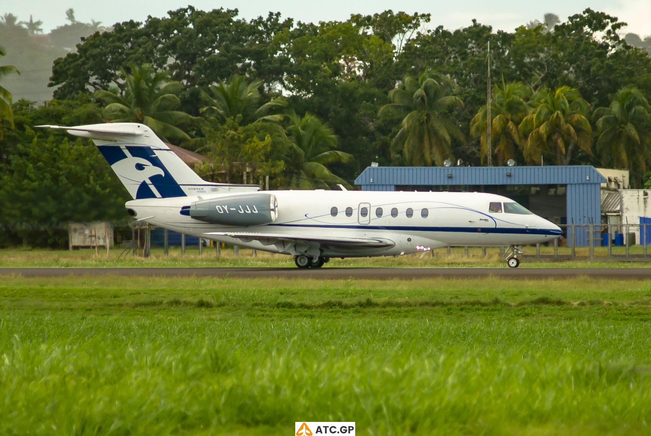 Hawker 4000 Sun-Air OY-JJJ